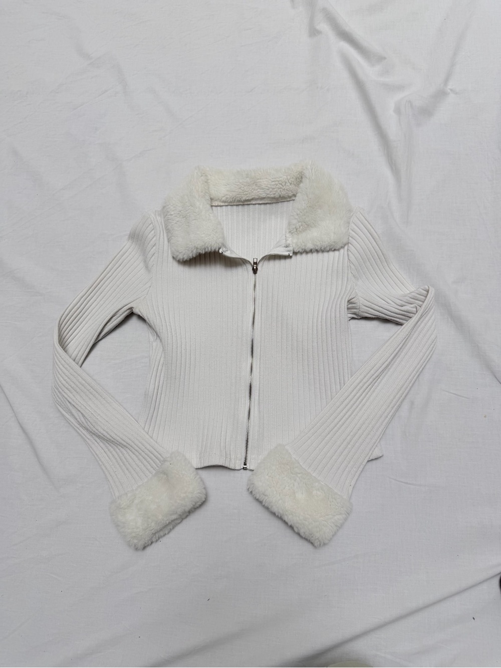 White Ribbed Zip-Up Jacket with Faux Fur Trim